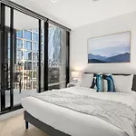 Stunning Apartment At Marvel Stadium With Parking & Amenities