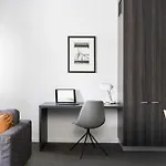 Tyrian Serviced Apartments Fitzroy