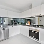 Edgewater Room In Maribyrnong