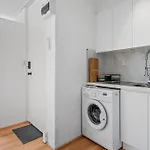 Cozy 1Br Stay In South Yarra With Parking & Wi-Fi