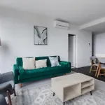 Modern Nomads Trendy 2Br Melbourne Central Skyline Near Station