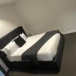 Luxurious 2 Bedroom Urban Retreat In The Heart Of Melbourne