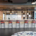 Luxurious Entire Top Floor Penthouse At Eureka Tower