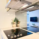 Modern Luxe Chic 2Br Near Southern Cross Station