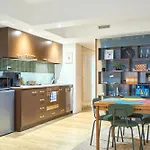 Heritage Hideaway - Refurbished Flinders St Gem