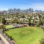 Elegant Inner-West 2-Bed With City Views & Pool