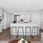 Elegant Inner-West 2-Bed With City Views & Pool