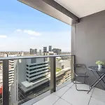 Cozy Living In Docklands