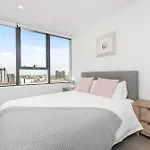 Cozy Living In Docklands