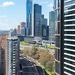 Cozy Living In Docklands