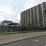 Rooftop Pool 2Br Apt At Marvel Stadium With Free Parking