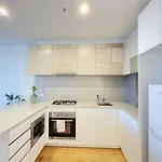 Cozy 2Br Apt Steps From Southern Cross City Views