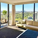 Luxury Duplex-Penthouse Near Casino Mcec & Mcg