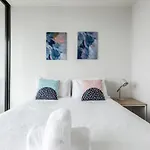 1Br Central Cbd High Rise Unit!