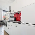 Prime Location - Newly Renovated Quaint 1Br Apt!