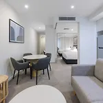 Oaks Melbourne Flemington Suites