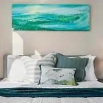 Breathtaking Views At Spacious Apartment In Melbourne Cbd With Gym