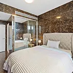 Unrivaled-Views Waterfront Luxury Townhouse 3B4B2C