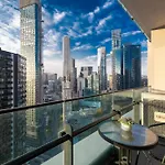 Melbourne City Three Br Apt With High Level View