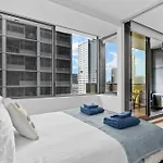 Cbd Unit, Sleeps 6, Views & Parking