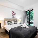 Melbourne Holiday Apartments Flinders Wharf
