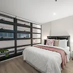 Wow Apartment On Sutherland