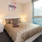 C2Cbd Melbourne Apartment