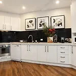 Staycentral - Little Collins Cbd