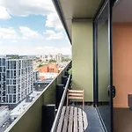 Melbournian Luxury Lifestyle
