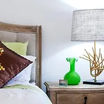 Roomerang At Momentum Apartments 2