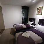Camberwell Burke Road Apartment