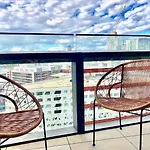 Pride Docklands Waterfront Apartment City View