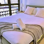 Pride Docklands Waterfront Apartment City View