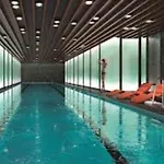 Melbourne Star - Central City Location - Sleeps 5