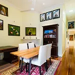 Alexander, 2Bdr South Melbourne House