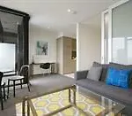 Melbourne Fully Self Contained Modern 1 Bed Apartment 4505A