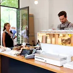 Tyrian Serviced Apartments Melbourne