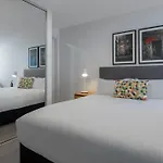 Oaks Melbourne Southbank Suites