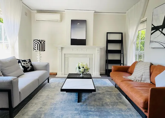 Royal Executive Living Toorak Whitehouse Corporate Estate