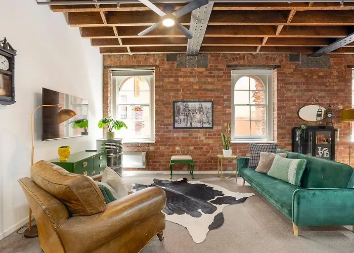 \'The York\' Industrial Warehouse Chic On The Yarra