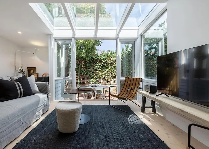 Sun-Soaked Luxury Terrace Minutes From The Mcg