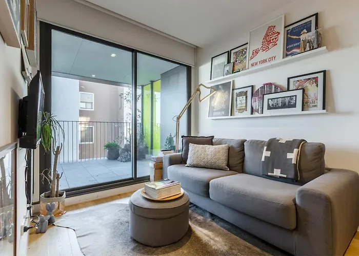 Urban Escape On Smith Street With Balcony & Parking