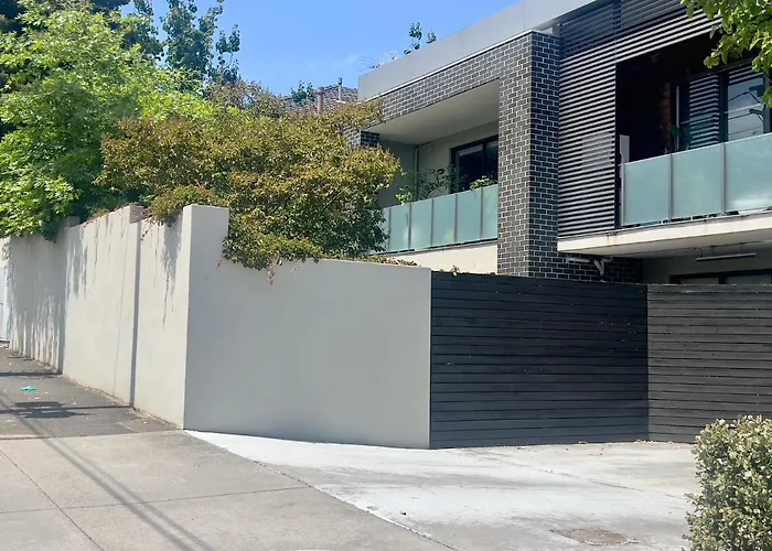 Glen Iris Gem - Modern Apartment With Car Park