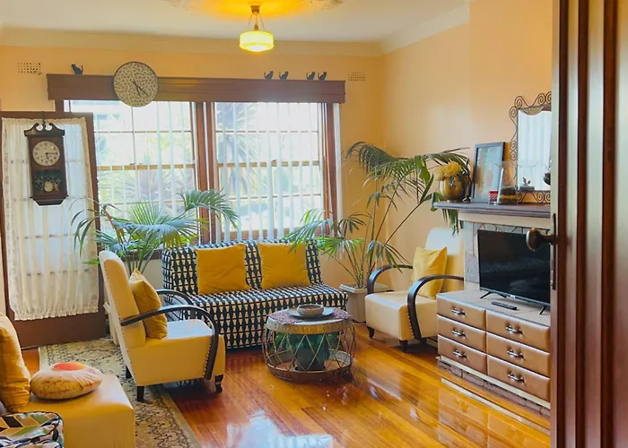 Deco Family House