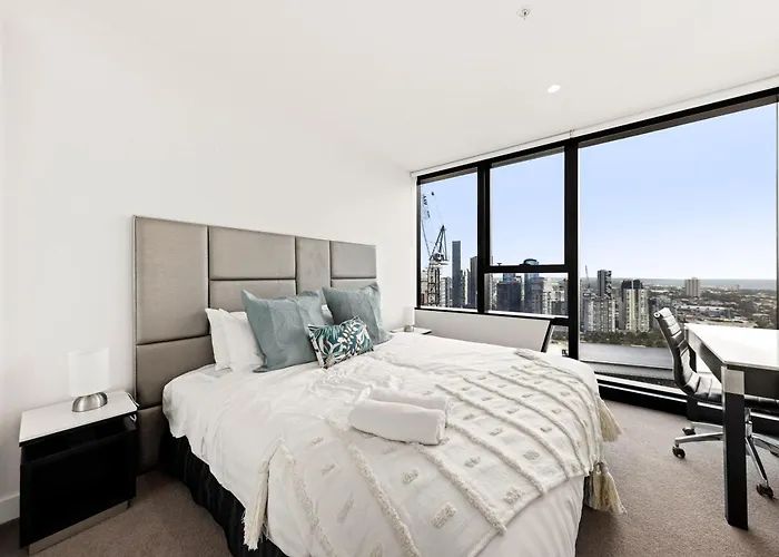 Convenient One Bedroom Apartment In Docklands
