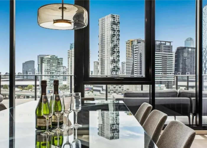 Luxury Penthouse With Astonishing Bay And City Views