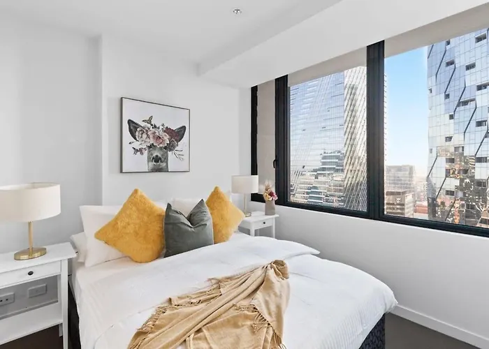 A 2Br Apt With City Views Next To Southern Cross