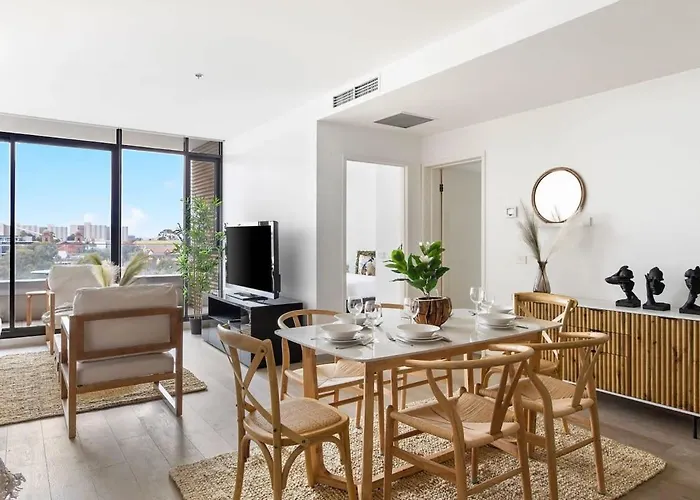 A Lux 2Br Apt Next To Melbourne Uni Free Parking