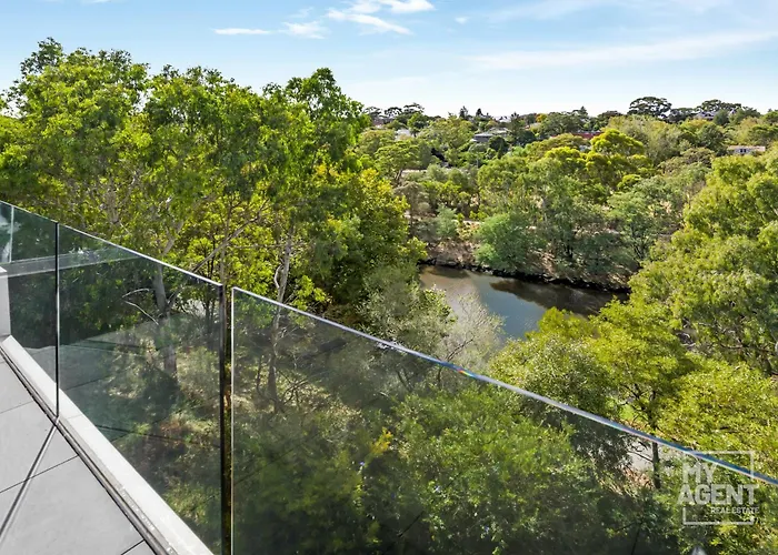 Richmond On The River, Sleeps 6