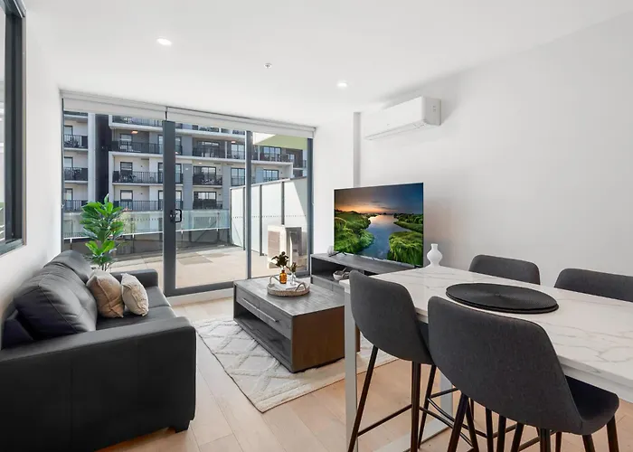 Peaceful 1-Bed Unit With A Spacious Balcony